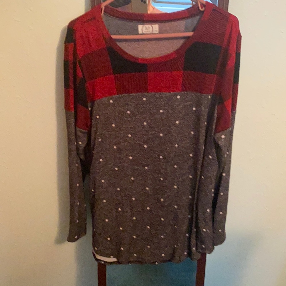 Brand new just worn once and lost 200 pounds. Doesn’t fit any longer.